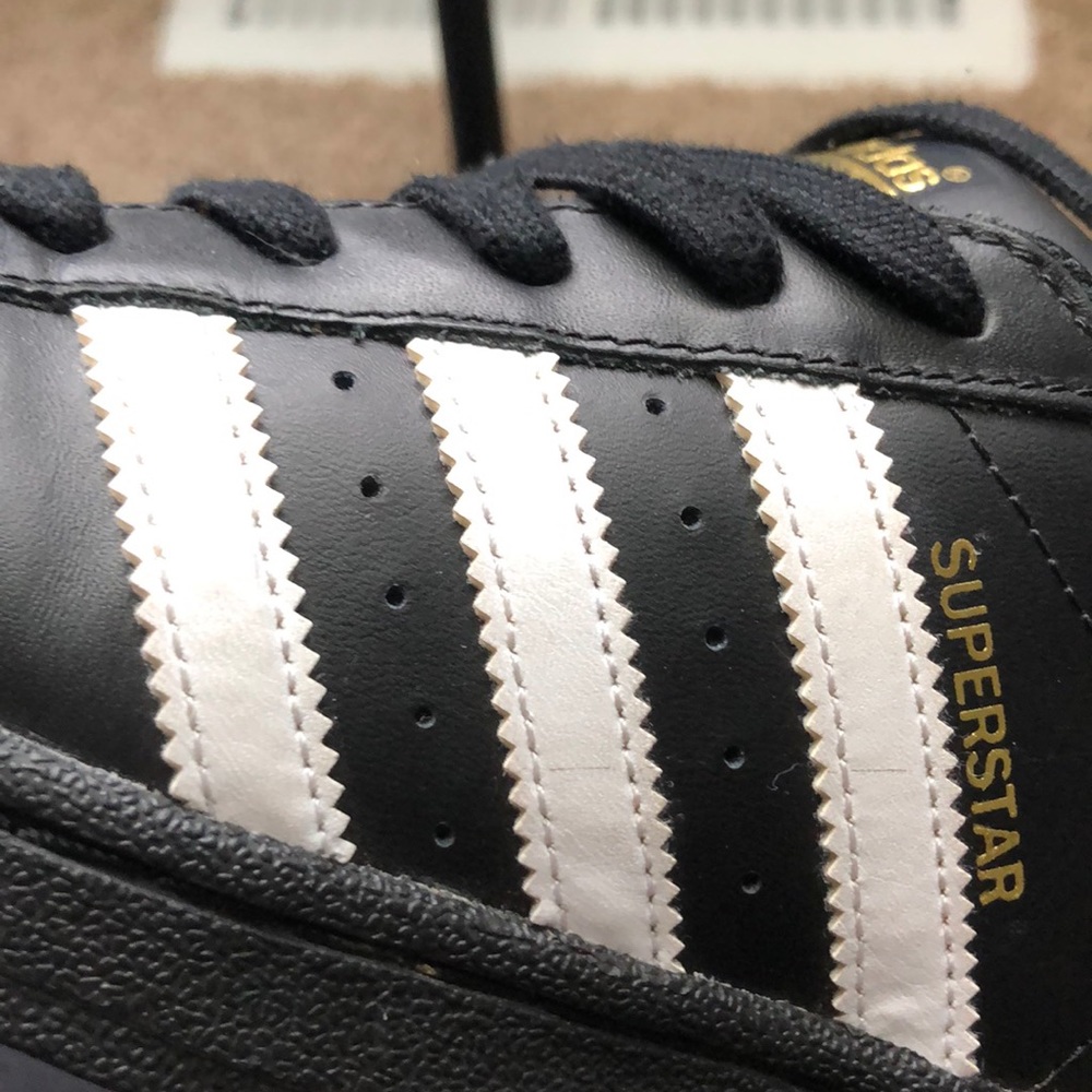 Adidas - Picture 3 of 3